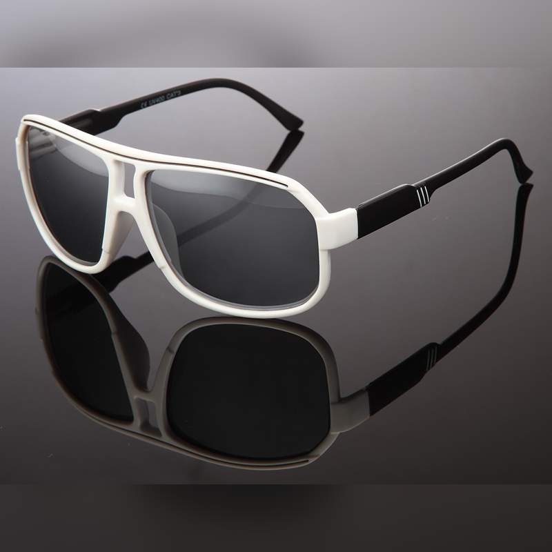 Alternative view of Matte sorte og hvide Millionaire solbriller - Meppel | Mørke glas